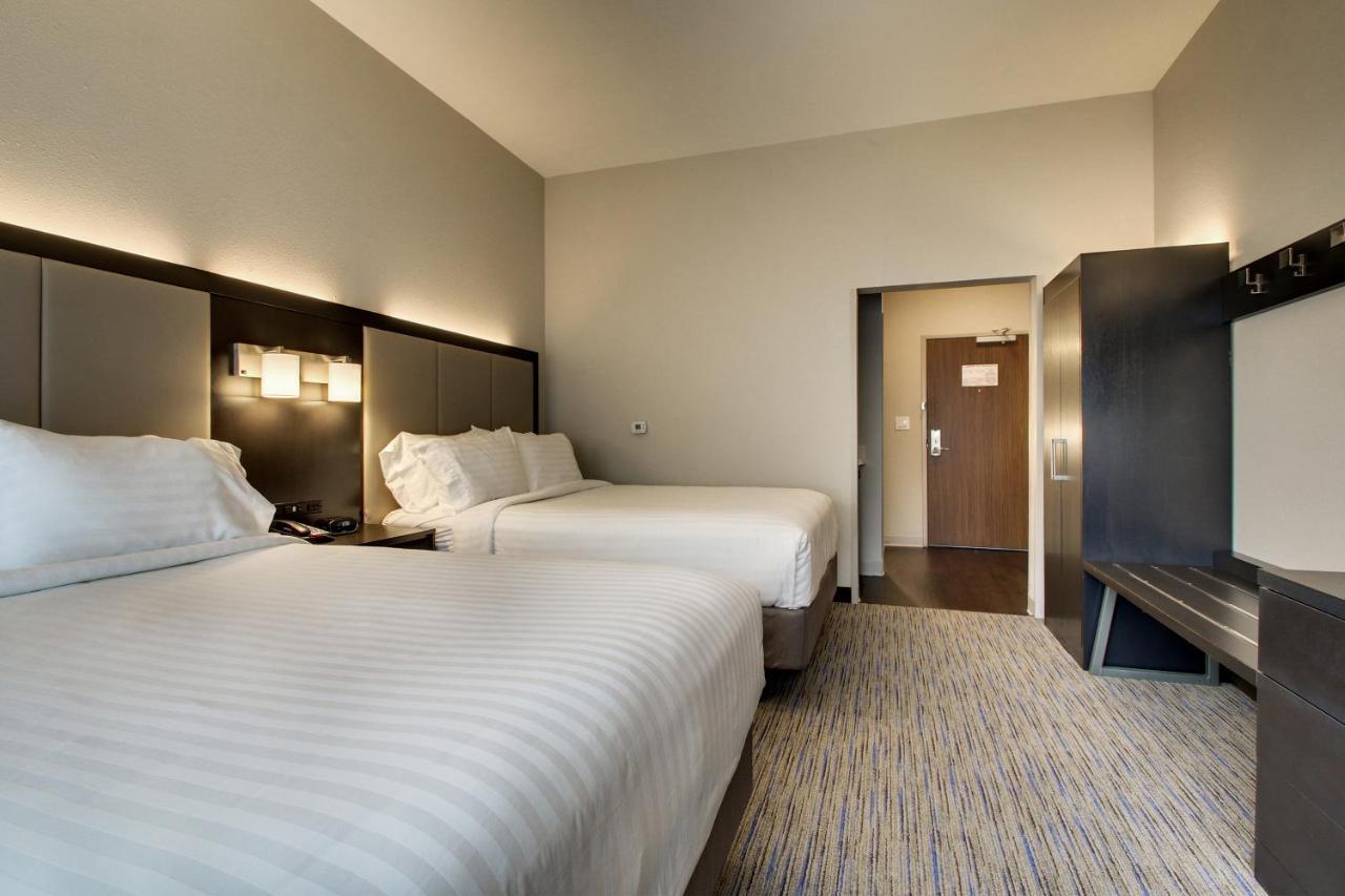 Holiday Inn Express & Suites Charleston Ne Mt Pleasant Us17, An Ihg Hotel Mount Pleasant Exterior photo